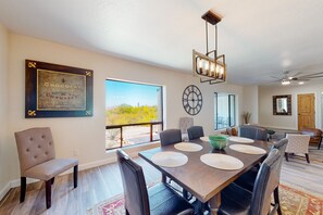 Dining - Dog-friendly home with lovely desert views, fenced yard, patio & fireplace (Tucson)