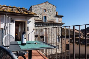 Outdoor dining - The Eater - Luxury (siena)