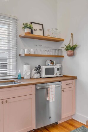 Fridge, stovetop, dishwasher, coffee/tea maker - Backyard Verdana w. Grill, Newly Updated Interior! (Charleston)