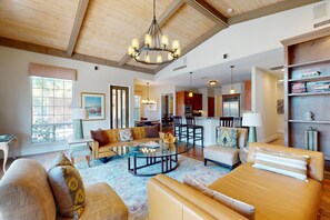 Smart TV, fireplace, DVD player, books - Luxurious, dog-friendly home w/ a home office, private pool, spa & gas grill (Rancho Mirage)