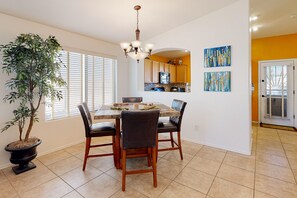 Dining - Desert oasis with an enclosed yard, firepit, washer/dryer, and central AC (Gilbert)