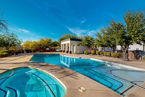 Pool - Vibrant first-floor condo with pool/hot tub, right on the bike path (Tucson)