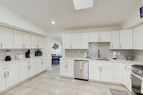 Tucson Comfort in the Heart of the Desert—Where Relaxation Meets Convenience