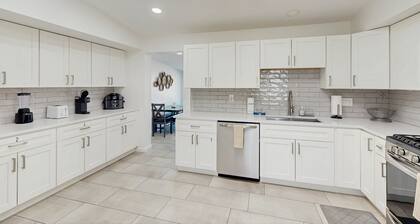 Tucson Comfort in the Heart of the Desert—Where Relaxation Meets Convenience