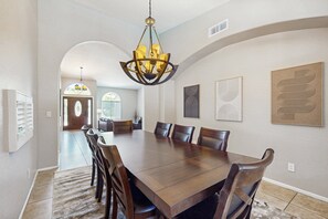 Dining - Oasis in Sunny Scottsdale—where comfort, games, and poolside relaxation. (Scottsdale)