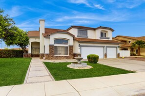 Exterior - Luxury home with pool & pool spa, ping-pong, fire pit, & BBQ grill - dogs ok (Gilbert)