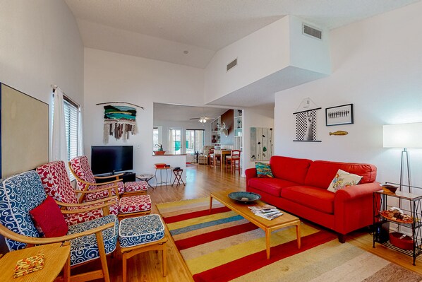Smart TV, books - Desert Blooms | House in Avondale with a private pool & grill (Avondale)