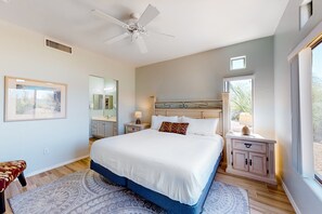 3 slaapkamers, een strijkplank/strijkijzer, gratis wifi, beddengoed