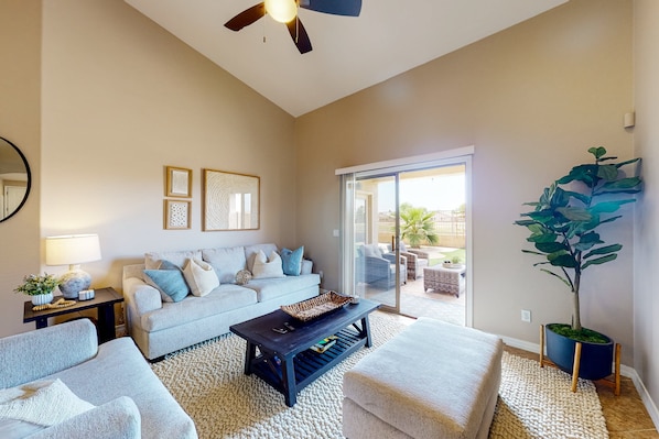 Smart TV - Single-level home with private pool, golf course views, pool table, & W/D (Avondale)