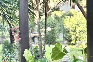 Property grounds - Villa Prestige 🌊✨ - Refinement and Relaxation Just a Step from the Sea (Santa Margherita di Pula)