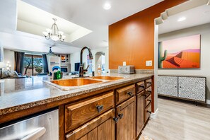 Interior - Lovely, Ground-Floor Townhouse with a Great Location, Patios, WiFi & Shared Pool (Carefree)