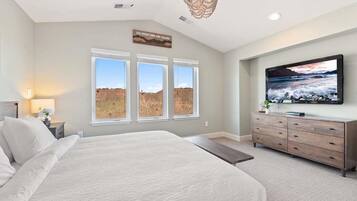 House, Multiple Beds, Patio, Mountain View | 3 bedrooms, individually decorated, individually furnished, desk
