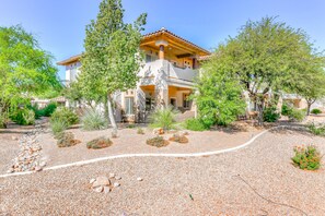 Exterior - Remodeled getaway with pool & hot tub - near hiking & town (Oro Valley)