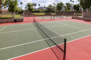 Sports court - Cookout-ready corner condo with pool, hot tub & tennis - 7-night minimum stay (Palm Springs)