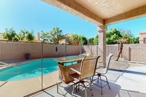 Pool - Sun-soaked home with game tables, office, fireplace, & mtn view (Glendale)