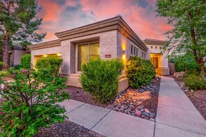 Exterior - Snowbird-Friendly Home with Private Pool, Grill, AC, Fireplace, & WiFi - Dogs OK (Glendale)