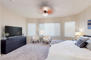 3 bedrooms, iron/ironing board, travel crib, free WiFi