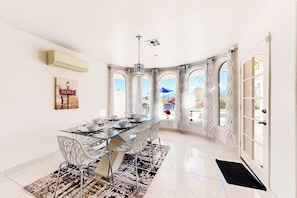 Dining - Golf course-front home with private pool, pool spa, fireplace, grill, & hammock (Palm Desert)