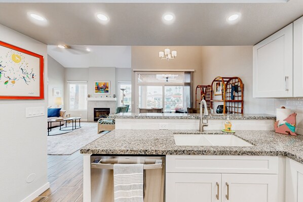 Interior - Lake view desert stay with pool, patio, grill, & smart TVs - snowbird-friendly (Gilbert)