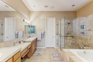 Shower, hair dryer, towels - Desert Dreams Await — Your 30-Day La Quinta Escape with Poolside Perfection (La Quinta)