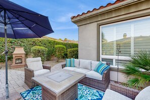 Terrace/patio - Desert Dreams Await — Your 30-Day La Quinta Escape with Poolside Perfection (La Quinta)