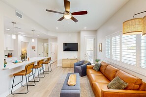 Smart TV - Your Perfect Tucson Escape – Comfort, Views, and Family-Friendly Fun! (Tucson)