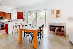 Dining - Family-Friendly Condo w/ Mountain Views, Private Pool (Palm Springs)