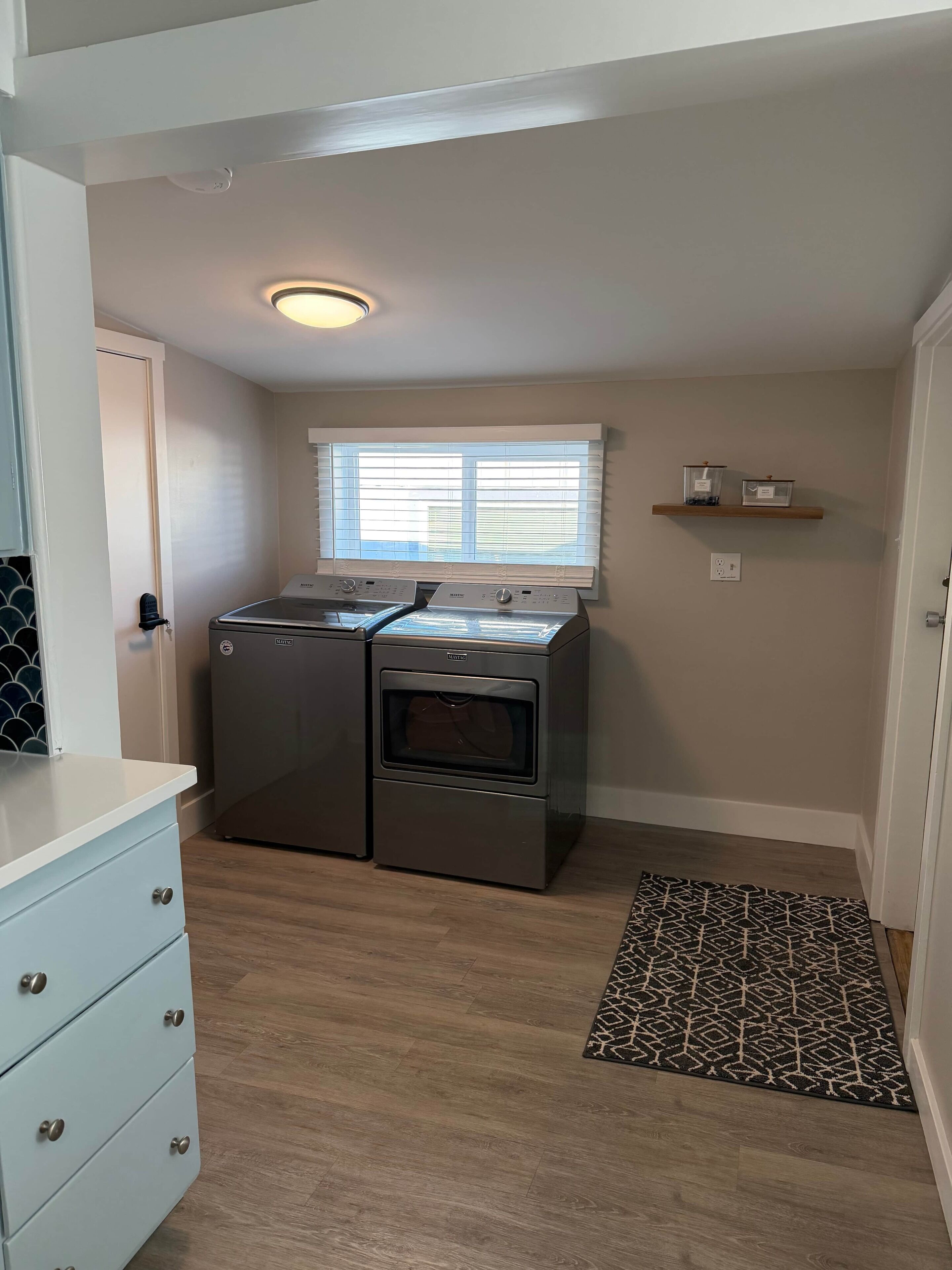 雪櫃、微波爐、焗爐、爐具