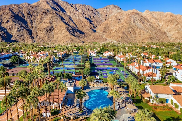 A heated pool - Tennis Villa at La Quinta Resort with shared pool & spa, near hiking & golf (La Quinta)