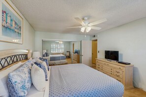 3 bedrooms, iron/ironing board, free WiFi, bed sheets - Desert Bliss Awaits - A 30 Day Rancho Mirage Retreat for Sun, Style, and Relax (Rancho Mirage)