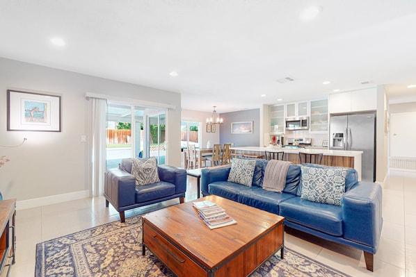 Smart TV, DVD player - Dreamy, dog-friendly home w/ private pool, spa & terrace - near El Paseo (Palm Desert)