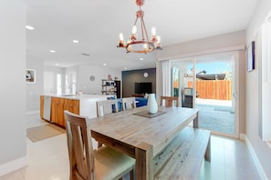 Dining - Dreamy, dog-friendly home w/ private pool, spa & terrace - near El Paseo (Palm Desert)