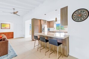 Interior - Racquet Club East Home with Modern Flair | Pool, Spa & Outdoor Living (Palm Springs)