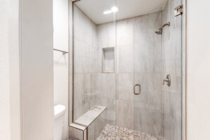 Shower, hair dryer, towels - Dreamy Desert Hideaway | Pool, Hot Tub & 2 Patios - Near Dining, Shops & Golf (Palm Desert)