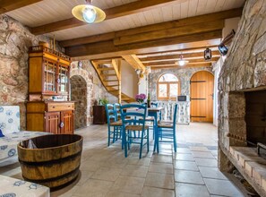 Interior - Villa Cima - ThreeBedRoom Villa with Pool (Vrbnik)
