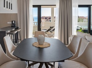 Dining - Apartment Tomislav with Sea View and Hot-Tub- Two Bedroom Apartment (Dugi Rat)