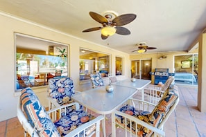 Outdoor dining - Gorgeous home with private pool, grill, games, near golf (Scottsdale)