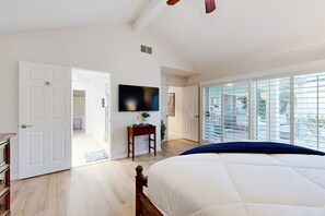 3 Schlafzimmer, Schreibtisch, Bügeleisen/Bügelbrett, kostenloses WLAN