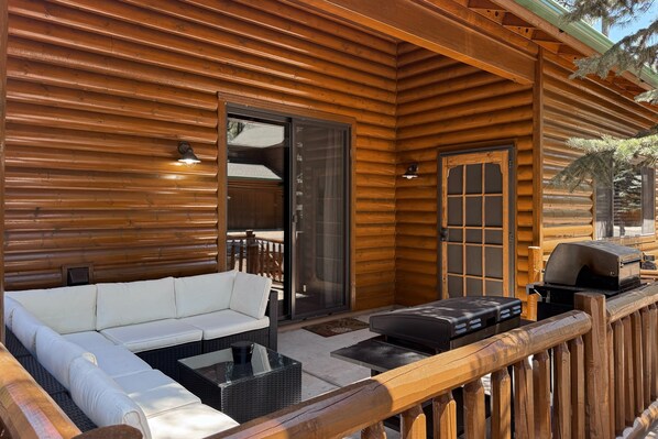 Terrace/patio - Elegant home in the White Mountains close to hiking, golf, & fishing (Pinetop)