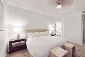 2 habitaciones, escritorio, tabla de planchar con plancha y wifi gratis 