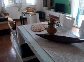 Dining - Casa Dolce Mare - ThreeBedroom Holiday Home with Terrace (Pasman)