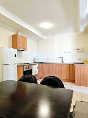 Luokittelematon kuva, 3 kautta 12, painike