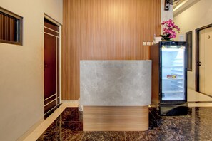 Quầy tiếp tân