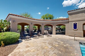 Terrace/patio - Luxurious remodeled home with gas fireplaces, patios, outdoor kitchen, & pool (Tucson)