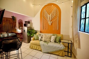 Luokittelematon kuva, 5 kautta 9, painike