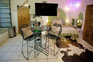 Luokittelematon kuva, 2 kautta 9, painike