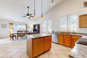 Interior - Scottsdale Oasis – Poolside Paradise Near Golf, Shopping & Freeways! (Scottsdale)