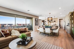 Interior - Inviting townhouse with pool, hot tub, balcony, central AC, & W/D (Scottsdale)