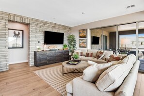 Smart-TV, Kamin