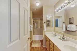 Shower, hair dryer, towels - Family-Friendly Getaway with Fireplace, Washer/Dryer, & Balcony (Flagstaff)
